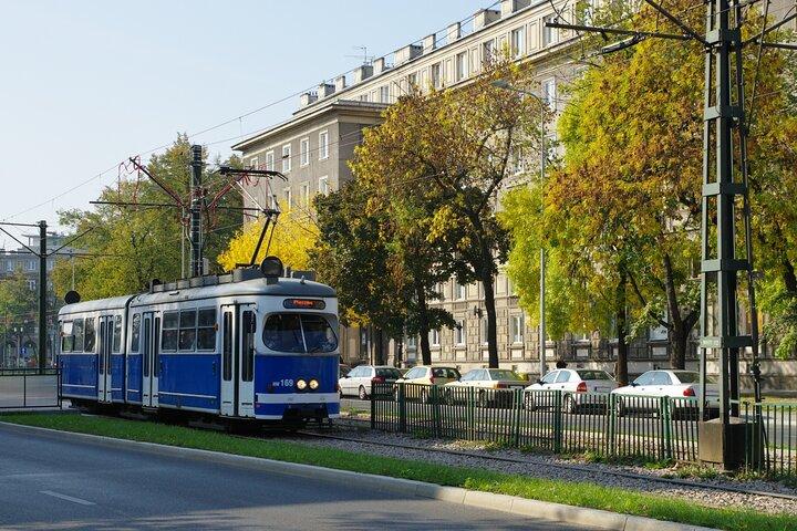 Tour salta fila del Museo Nowa Huta di Cracovia, nella Polonia comunista