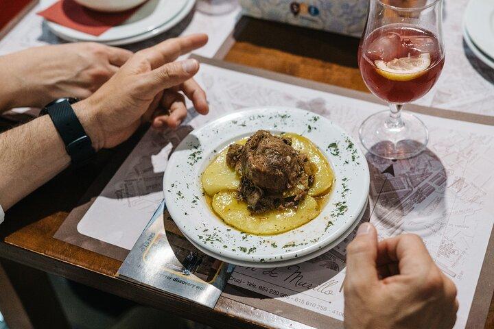 Sevilla Joodse wijk Tour met kleine groep met tapas en drankjes