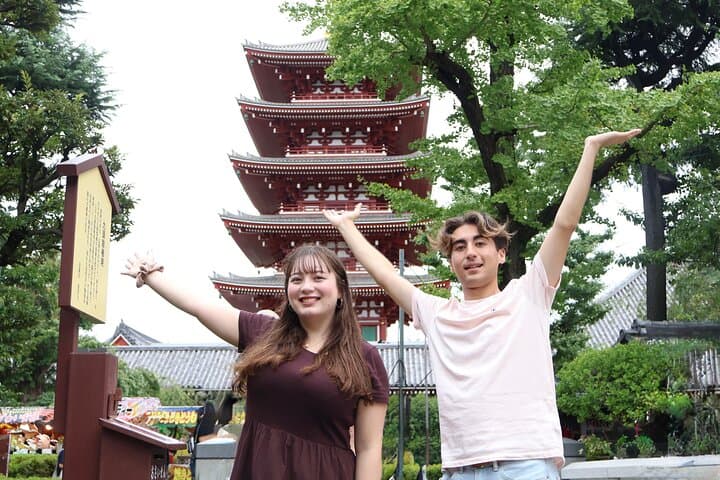 Tokyo: Private Asakusa Walking Tour with Sensoji Temple