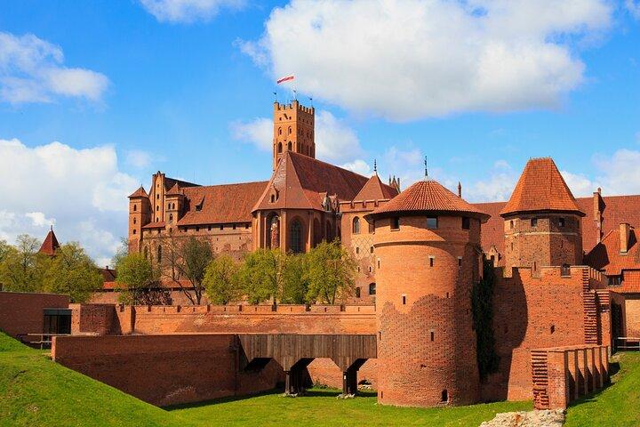 Gdansk : Viaje privado sin colas en coche por el castillo de Malbork