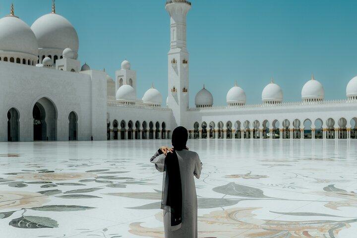 Tour della città di Abu Dhabi da Dubai