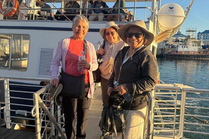 Private Robben Island, Kirstenbosch and Wine Tasting Tour