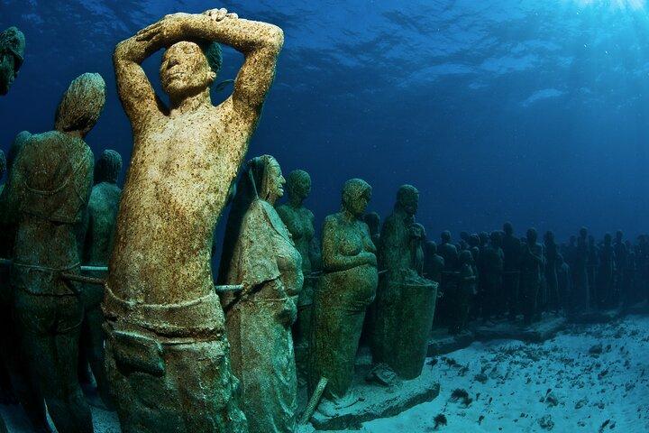 Snorkel eventyr på Cancun Underwater Museum