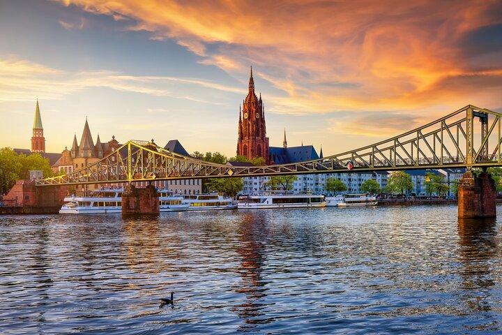 Frankfurt Airport Pickup e excursão turística de 1 hora pela cidade