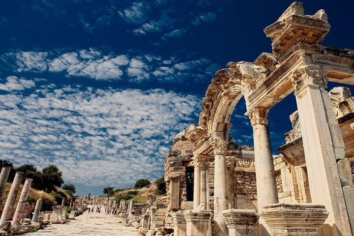 Excursión en tierra a Éfeso y Virgen María desde el puerto de Kusadasi
