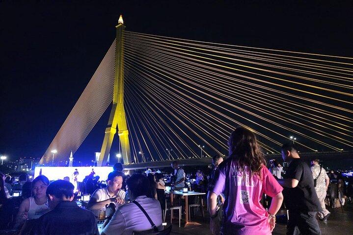 Bangkok: Royal Princess River Dinner Cruise with Live Music