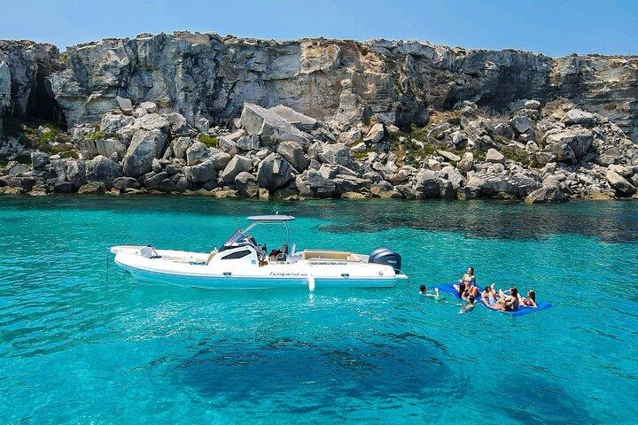 Passeio de barco pelas Ilhas Égadas: Favignana e Levanzo saindo de Trapani