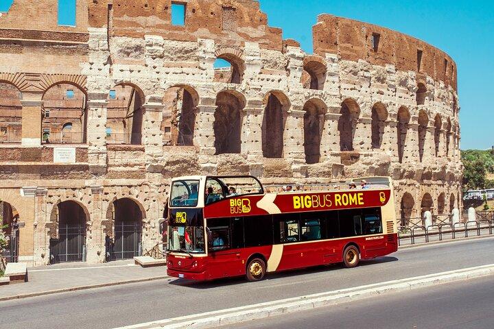 Kolosseum mit Arena und Hop On Hop Off Busticket