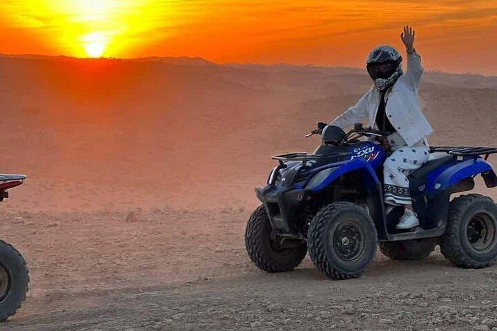 Marrakech : Espectáculo Agafay Desert Quad, Camello, Sunset Dinner & Fire