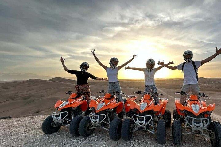 Marrakech : Espectáculo Agafay Desert Quad, Camello, Sunset Dinner & Fire