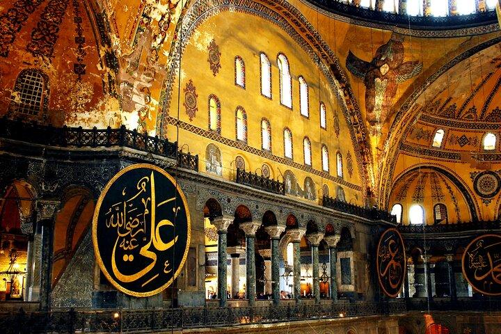 Private Tour Best of Old City: Hagia Sophia,Blue Mosque & Topkapi