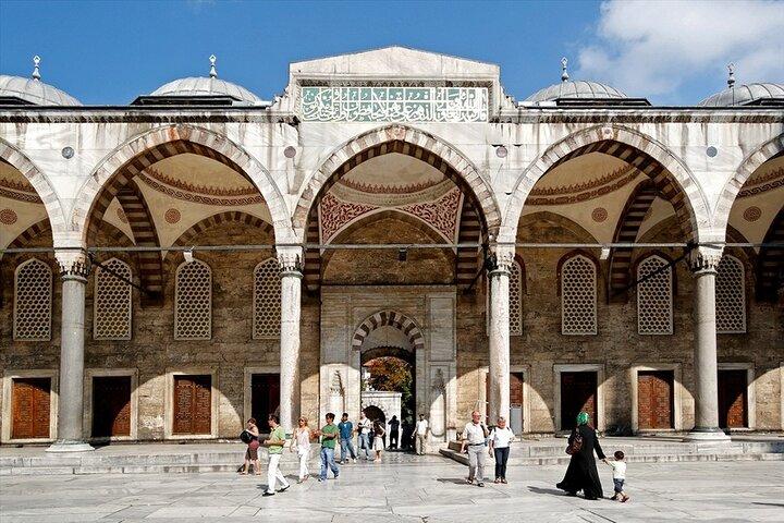 Private Tour Best of Old City: Hagia Sophia,Blue Mosque & Topkapi