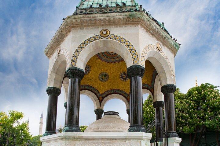 Private Tour Best of Old City: Hagia Sophia,Blue Mosque & Topkapi
