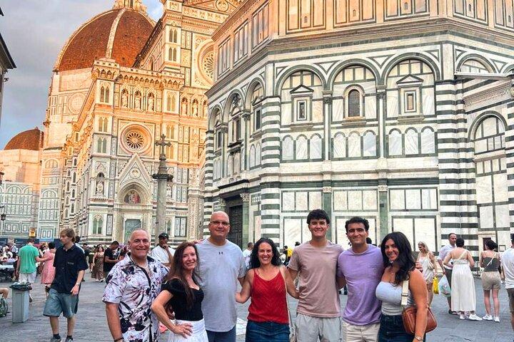 Florencia de noche con aperitivo
