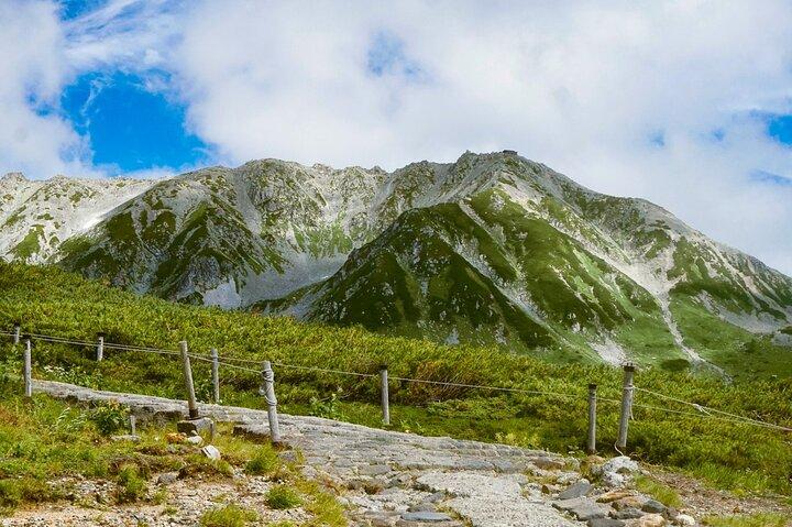 金沢日帰りツアー：称名滝＆立山散策