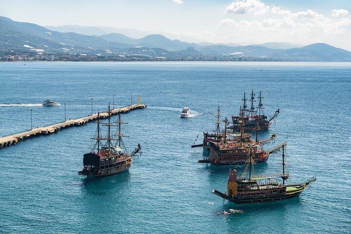 Alanya Piratbådtur med ubegrænset drikkevarer og frokost