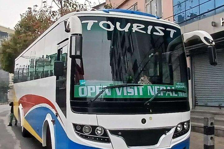 VIP Divano Bus turistico da Kathmandu a Pokhara