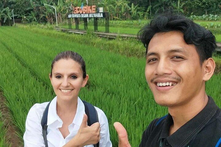 ジャカルタ・ボゴール植物園、田んぼ、滝共有ツアー