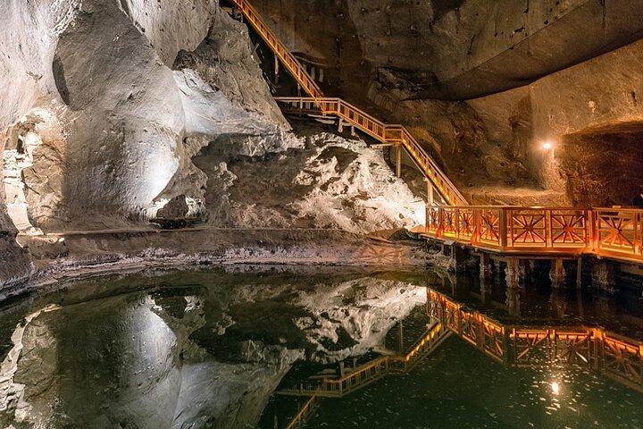 Wieliczka塩鉱完全ガイドツアーホテルピックアップ