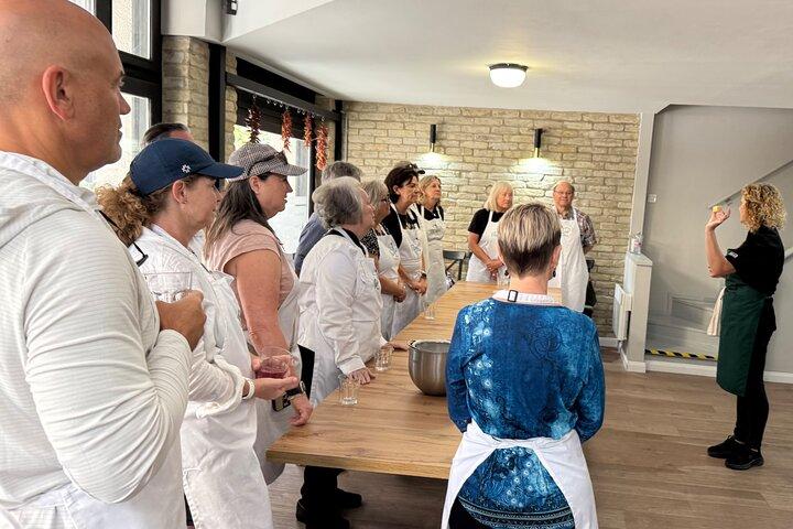 Chimney Cake Making Class – More Flavors & Unlimited Drinks