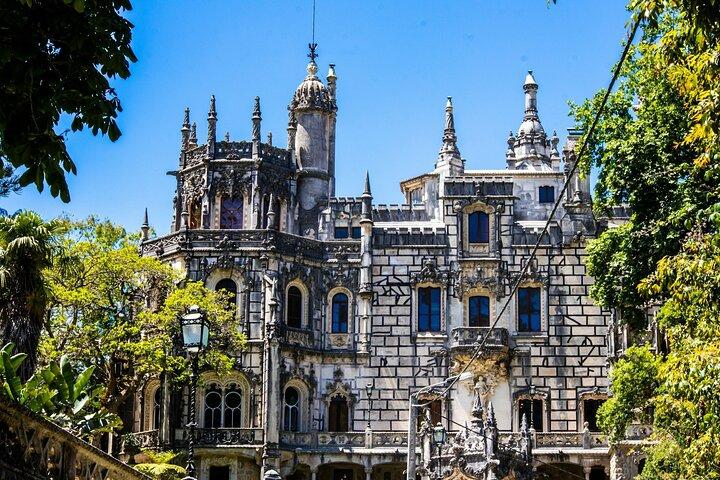 De Lisboa: pequeno grupo Sintra, Pena, Regaleira, Roca & Cascais