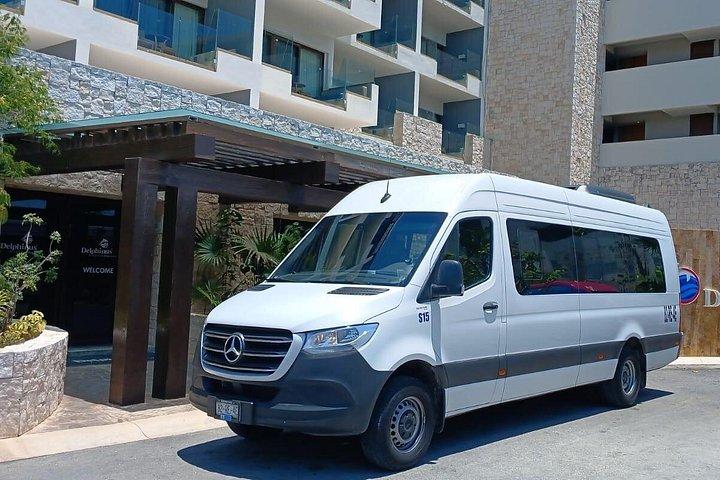 Transport to Tulum archaeological zone from Cancun round trip