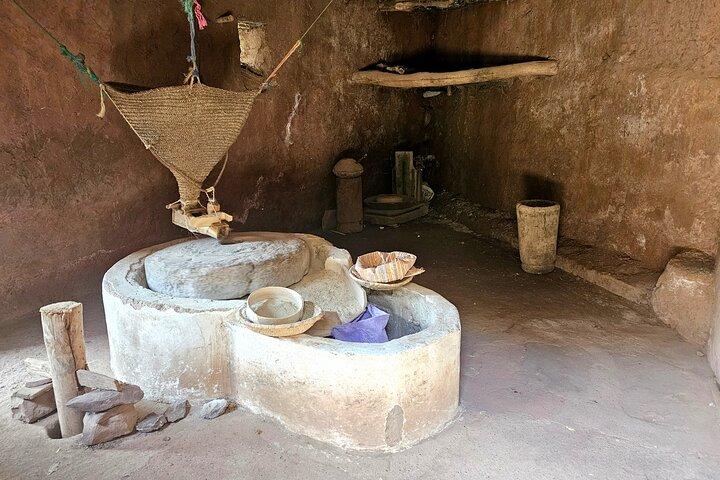 マラケシュからのアトラス山脈オウリカ渓谷の滝日帰りツアー