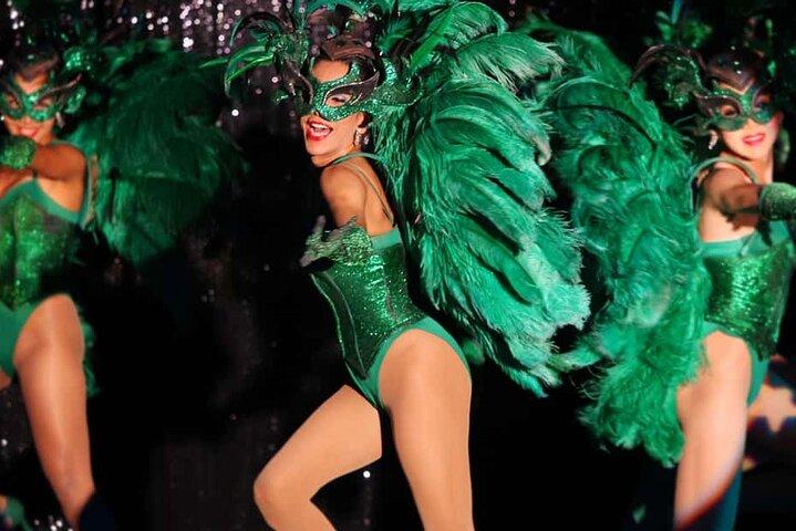 Bangkok : Show de cabaret de Calipso con cena tailandesa