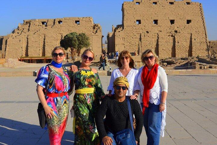 Crociera di 4 giorni sul Nilo da Assuan a Luxor Abu Simbel in mongolfiera
