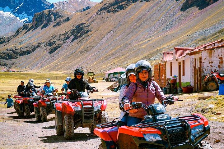 ATV-tur i Rainbow Mountain