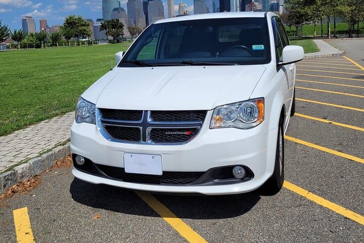 Manhattan Cruise Terminal to LGA Airport XL Mini Van