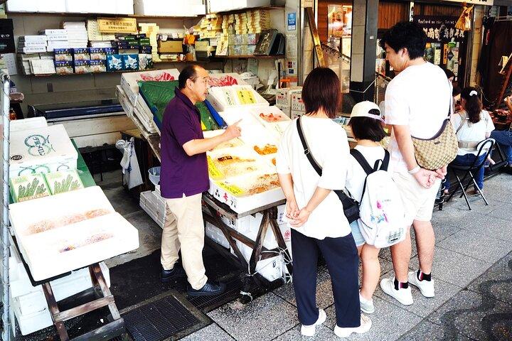 札幌 : 二条市場ガイドツアー（海鮮料理付き）