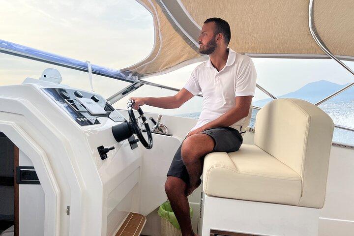 VIP Yacht Fuga da Roma a Napoli Isola Gems Ischia & Procida