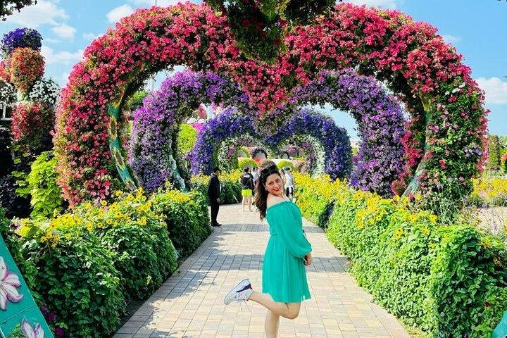 Dubai Miracle Garden-adgangsbillet med hoteloverførsel