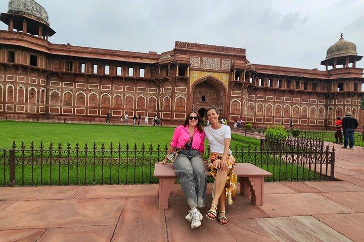 Taj Mahal und Agra Private Tagestour von Jaipur mit 5-Sterne-Mahlzeit
