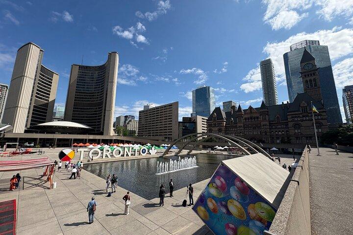 Tour Casual y divertido por el centro histórico de Toronto + casco antiguo de Toronto