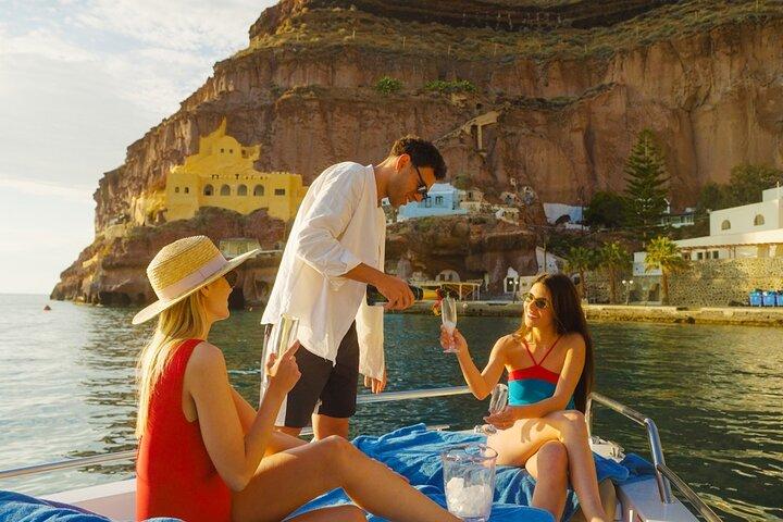 サントリーニ島最速のプライベートモーターヨット - オールインクルーシブツアー