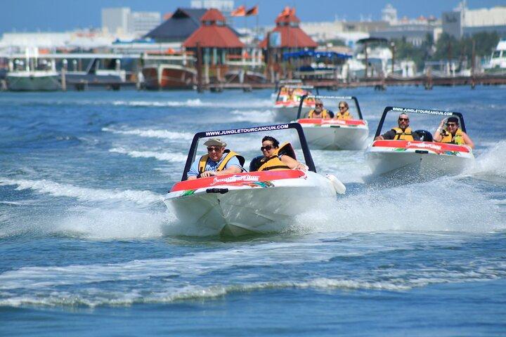 Tour en barco con buceo en Cancún: conduzca su propio barco