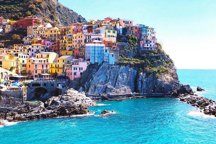 Cinque Terre Small Group Tour with Limoncino Tasting