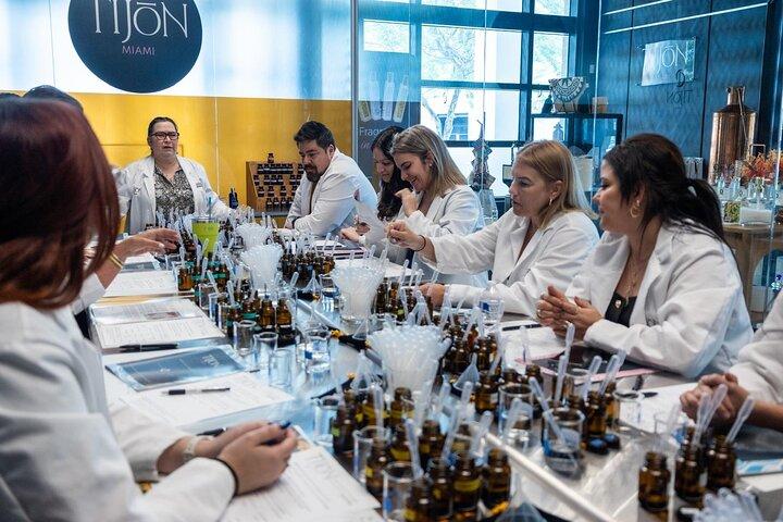 Miami Perfume Making Experience : Express 45 Minutos