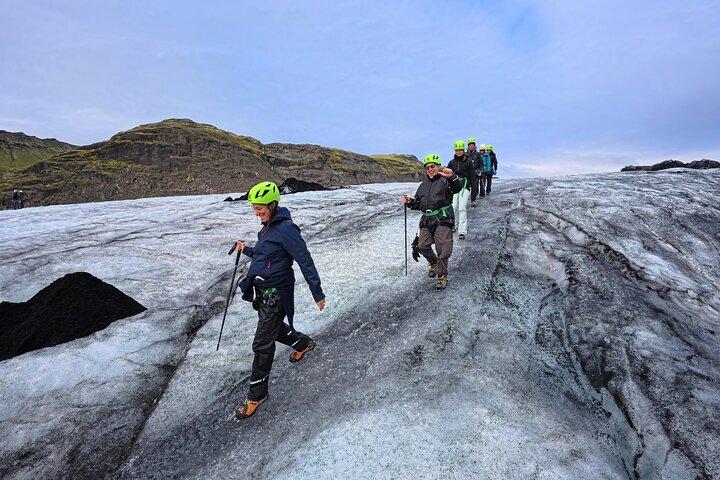 Sólheimajökull Glacier Hike com exploração de cavernas de gelo