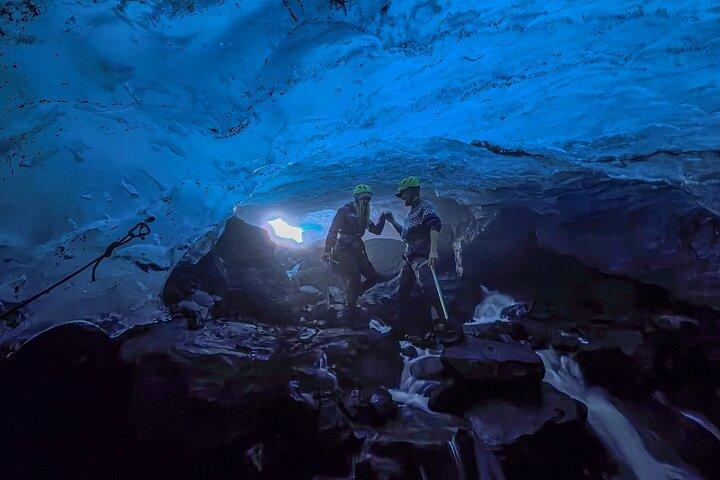 Sólheimajökull-Gletscherwanderung mit Eishöhlenerkundung