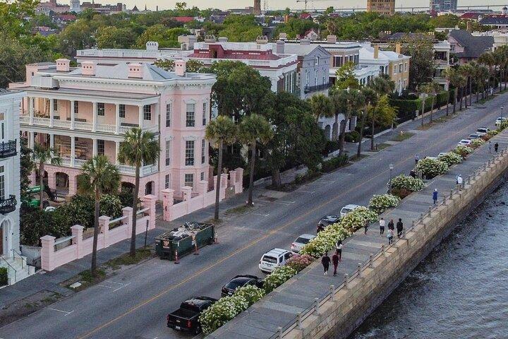 Window into American History : A Self-guided Charleston Audio Tour （アメリカ史の窓 : チャールストン・オーディオ・ツアー）