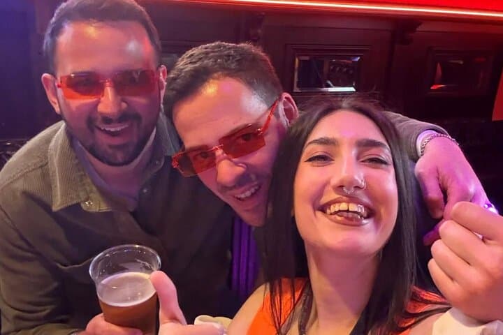 Private Hostess Bar Tour in Amsterdam Red Light District (3h)