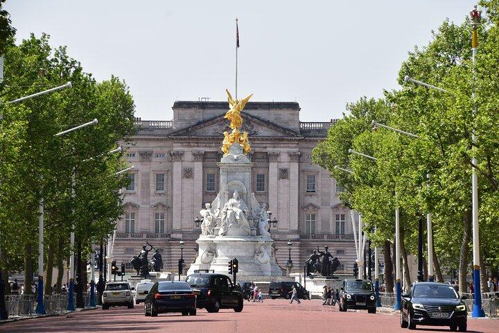 London Highlights Sightseeing Tour By London Black Cab.