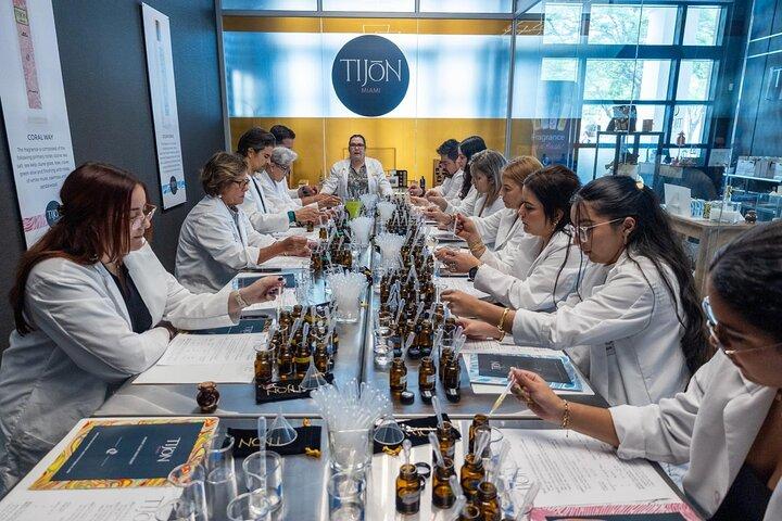 Miami Perfume Making Experience - Taller de fragancias 90 minutos