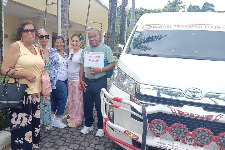 Trasferimento privato dall'aeroporto di Santiago (STI) a un hotel di Puerto Plata.
