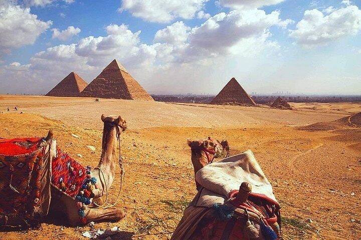 Explore as Pirâmides de Gizé e o Museu Egípcio a partir do Cairo Hotéis