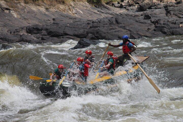 Halbtages-Sambezi River Wildwasser-Rafting