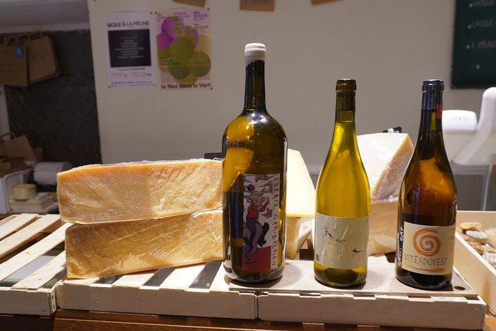 Degustazione nizzarda con 2 vini, 2 formaggi e 2 salumi